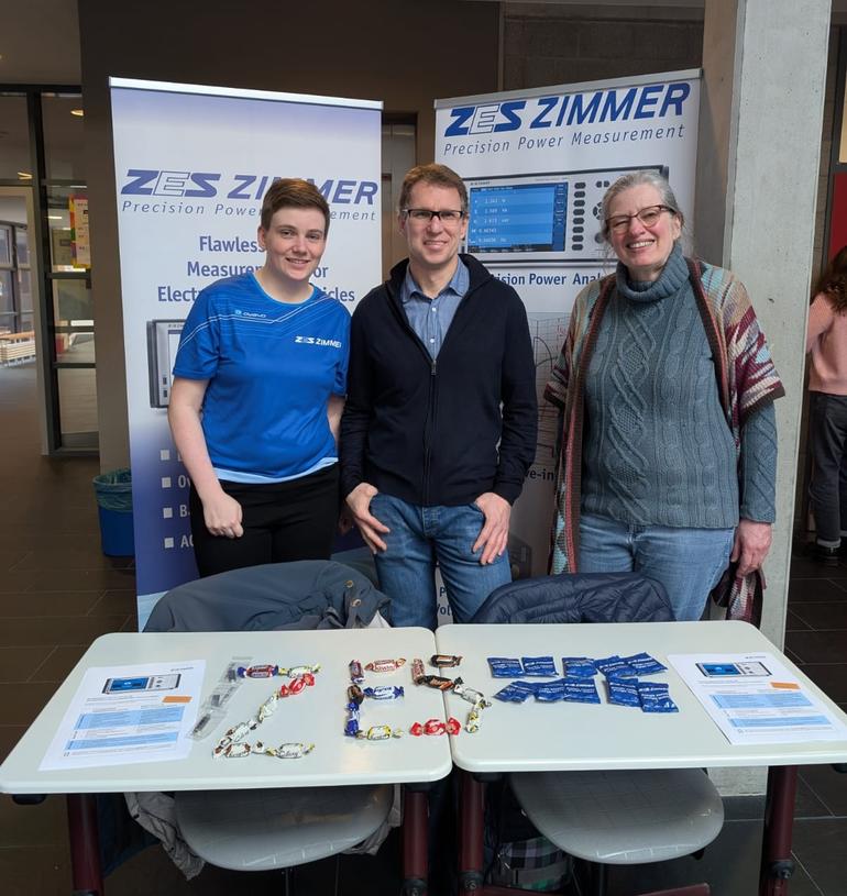 ZES ZIMMER employees on the 13th Oberursel Apprenticeship Exhibition